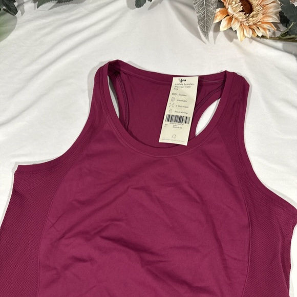 NWT Sweaty Betty [ Medium ] Athlete Seamless Workout Tank Top Amaranth Pink - Picture 7 of 12